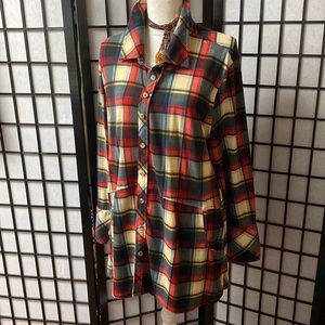 Magnificent extra long, lightweight plaid shirt super for the fall season. L/XL